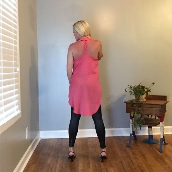 Surplice high low top   - Picture 6 of 7